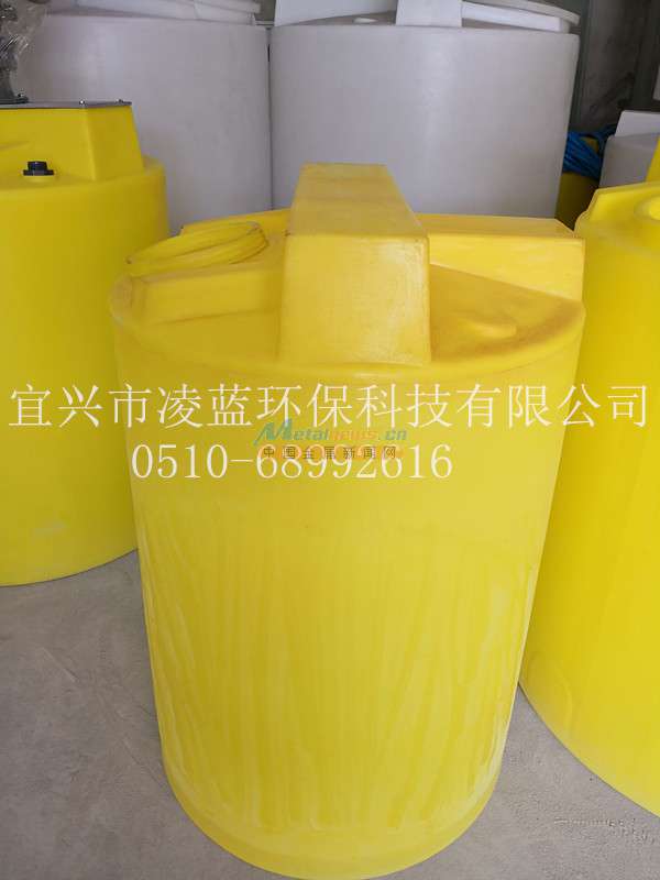 大容積加藥桶的創(chuàng)新應用 1500L攪拌藥箱助力環(huán)保科技發(fā)展
